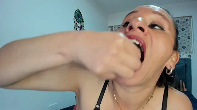 sofi saliva2511 online show from January 2026 05:51:02 PM