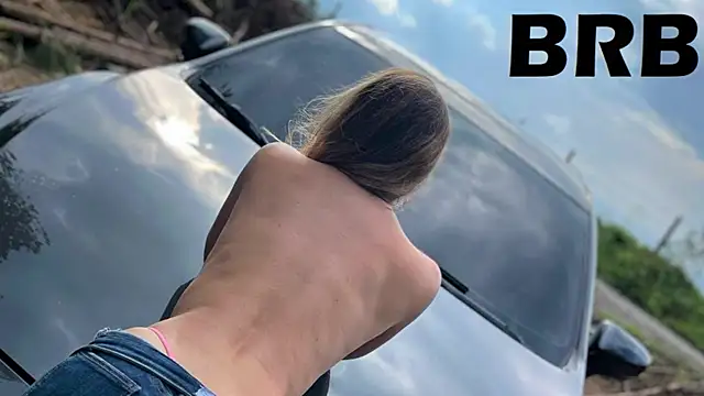 Snapshot of karina_warthon chatting on March 2025 04:45:02 AM karina warthon online show from March 2025 04:45:02 AM