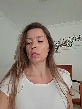 karina warthon online show from June 2026 05:30:02 PM