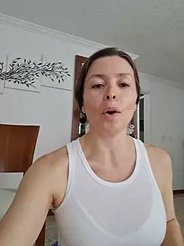 karina warthon online show from July 2026 05:37:02 PM