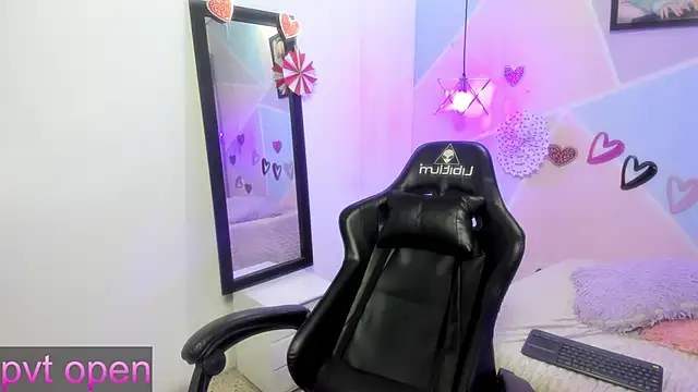 katy handerson online show from March 2025 01:37:02 AM