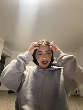 Snapshot of miaceleste chatting on September 2025 08:43:01 PM miaceleste online show from September 2025 08:43:01 PM