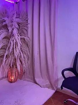 ariadna cooper online show from September 2025 05:51:02 AM