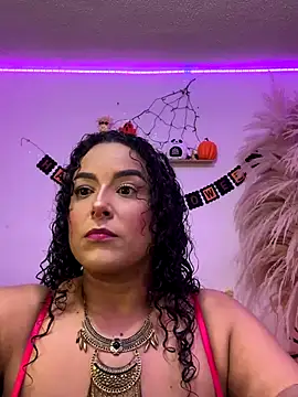 ariadna cooper online show from October 2025 04:57:01 AM