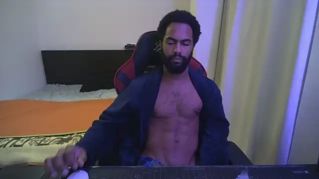 Snapshot of kevi_cocks chatting on February 2025 02:04:01 AM kevi cocks online show from February 2025 02:04:01 AM