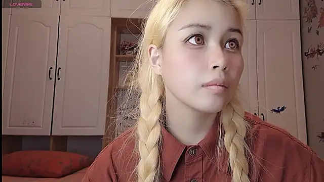 Lucky-xiuxiu online show from February 2025 01:21:02 AM