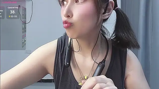 Lucky-xiuxiu online show from September 2025 01:05:02 PM