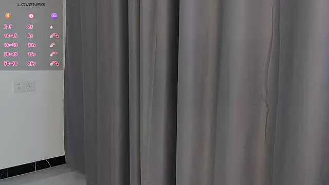 Lucky-xiuxiu online show from October 2025 03:24:02 PM