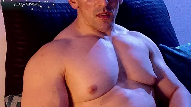 Snapshot of life_warrior chatting on December 2024 03:42:01 AM life warrior online show from December 2024 03:42:01 AM