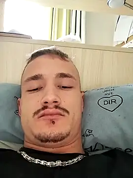 Snapshot of frankthefuck69 chatting on November 2025 10:12:02 AM frankthefuck69 online show from November 2025 10:12:02 AM