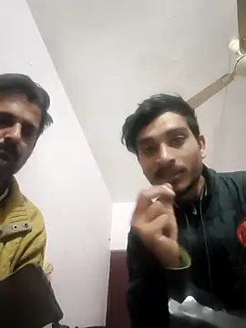 Snapshot of MAGNETICDADDY8 chatting on November 2025 01:00:02 PM MAGNETICDADDY8 online show from November 2025 01:00:02 PM