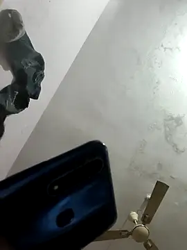 Snapshot of MAGNETICDADDY8 chatting on November 2025 01:06:01 AM MAGNETICDADDY8 online show from November 2025 01:06:01 AM