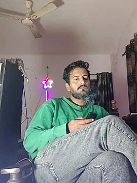 Snapshot of MAGNETICDADDY8 chatting on December 2025 02:55:01 PM MAGNETICDADDY8 online show from December 2025 02:55:01 PM