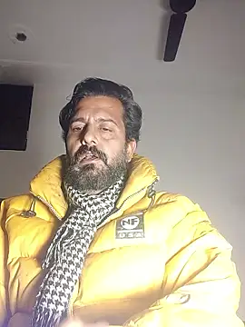 Snapshot of MAGNETICDADDY8 chatting on January 2026 10:22:02 PM MAGNETICDADDY8 online show from January 2026 10:22:02 PM