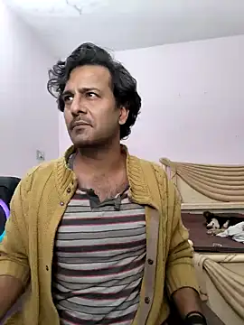 Snapshot of MAGNETICDADDY8 chatting on March 2026 05:06:01 PM MAGNETICDADDY8 online show from March 2026 05:06:01 PM