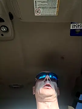 Snapshot of SoooV3ryKinky chatting on January 2025 10:41:01 PM SoooV3ryKinky online show from January 2025 10:41:01 PM