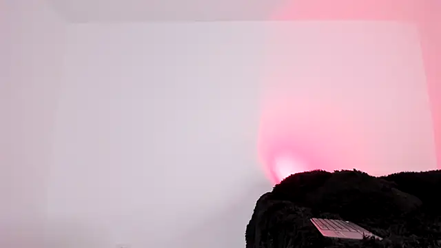 Laurensmith9 online show from March 2025 12:29:01 PM