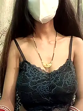 Snapshot of Stripper_Maahi chatting on January 2025 12:14:01 PM Stripper Maahi online show from January 2025 12:14:01 PM