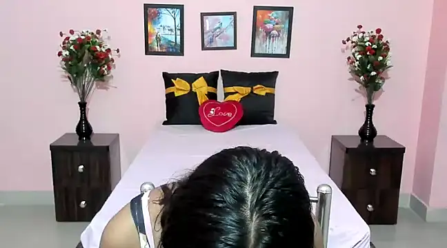 Melis Sandra online show from February 2025 01:03:01 PM