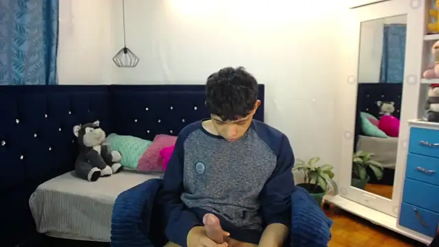 twinkmilk  online show from March 2025 03:08:02 PM