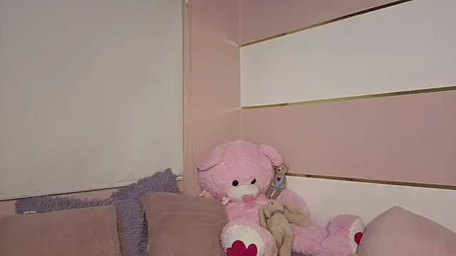 Charlotte  Miller online show from October 2025 11:42:02 PM