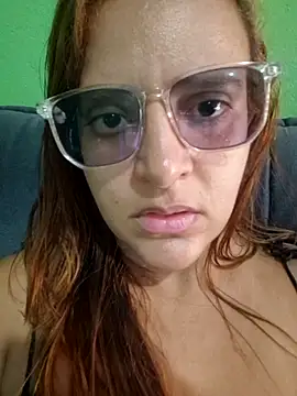 AliceRuivinha2 online show from November 2025 12:07:01 PM