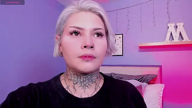 Snapshot of jinxv_nuss chatting on October 2025 11:19:01 AM jinxv nuss online show from October 2025 11:19:01 AM