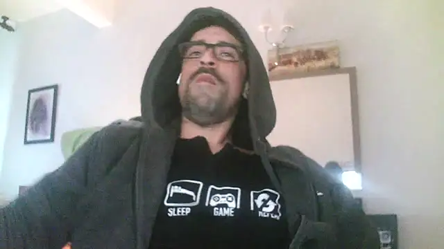 Patrickhound online show from February 2025 04:58:01 PM