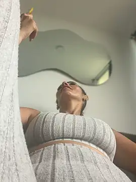 Samantha bigboobs online show from May 2026 06:20:01 PM
