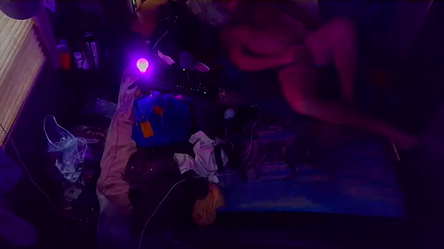 Snapshot of bluedragon0525 chatting on October 2025 05:44:02 PM bluedragon0525 online show from October 2025 05:44:02 PM