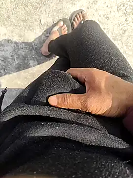 Snapshot of aryan_8051 chatting on January 2025 05:05:01 AM aryan 8051 online show from January 2025 05:05:01 AM