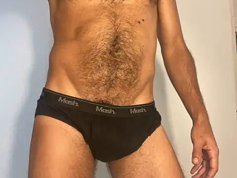 JoaoLenhador online show from February 2025 10:36:02 AM