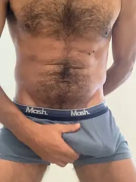 JoaoLenhador online show from February 2025 12:00:01 PM