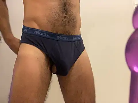 JoaoLenhador online show from February 2025 10:36:01 PM