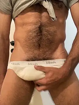 JoaoLenhador online show from September 2025 09:25:02 PM