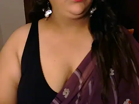 Jenny lovee online show from April 2026 06:03:02 PM