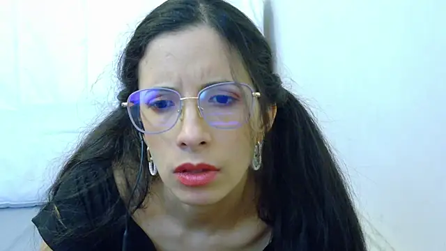 amabel zambrano online show from February 2025 09:17:02 AM