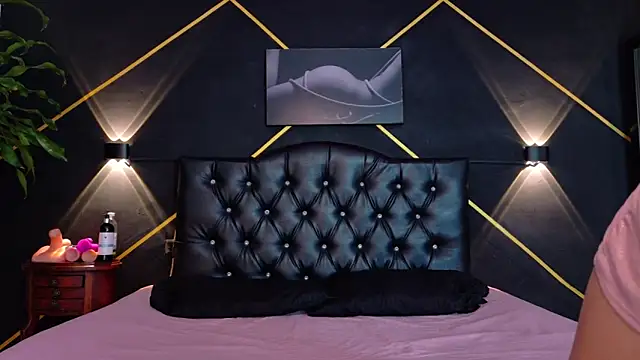 amabel zambrano online show from September 2025 12:41:02 PM