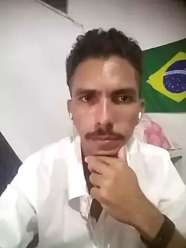 Snapshot of MagrinhoSaradoo chatting on February 2025 10:42:02 PM MagrinhoSaradoo online show from February 2025 10:42:02 PM