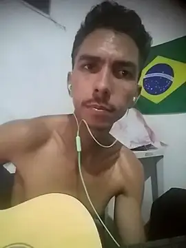 Snapshot of MagrinhoSaradoo chatting on March 2025 02:15:02 AM MagrinhoSaradoo online show from March 2025 02:15:02 AM