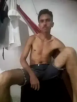 Snapshot of MagrinhoSaradoo chatting on March 2025 07:08:02 AM MagrinhoSaradoo online show from March 2025 07:08:02 AM