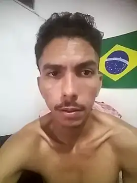 Snapshot of MagrinhoSaradoo chatting on March 2025 11:05:01 AM MagrinhoSaradoo online show from March 2025 11:05:01 AM