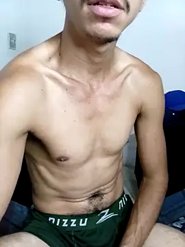 Snapshot of MagrinhoSaradoo chatting on October 2025 10:51:02 PM MagrinhoSaradoo online show from October 2025 10:51:02 PM