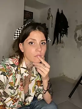 Snapshot of Izy_cute_ chatting on January 2025 06:36:02 AM Izy cute online show from January 2025 06:36:02 AM