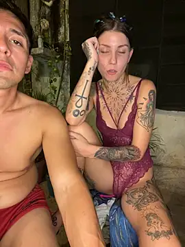 Snapshot of Izy_cute_ chatting on February 2025 08:06:01 AM Izy cute online show from February 2025 08:06:01 AM