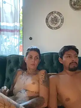 Snapshot of Izy_cute_ chatting on October 2025 11:04:02 PM Izy cute online show from October 2025 11:04:02 PM