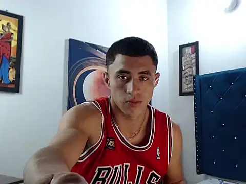 Cris steban1 online show from February 2026 05:48:02 AM