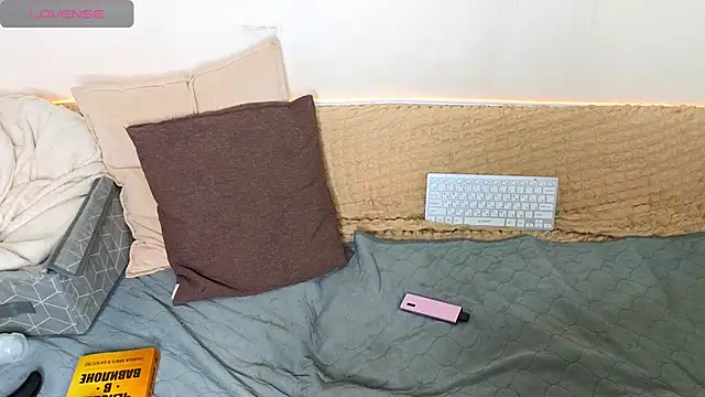 emilytrays online show from February 2026 02:53:01 AM