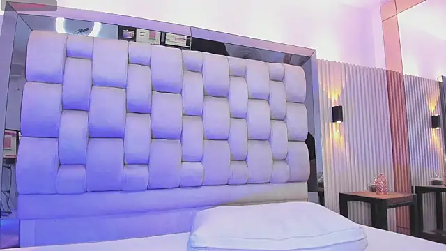 Snapshot of ashlyn_parker chatting on January 2025 01:32:01 AM ashlyn parker online show from January 2025 01:32:01 AM