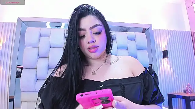 Snapshot of ashlyn_parker chatting on January 2025 07:27:02 PM ashlyn parker online show from January 2025 07:27:02 PM